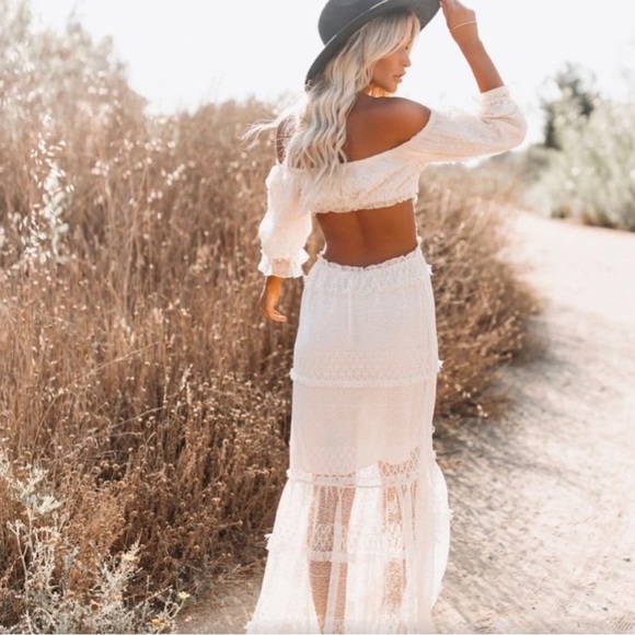 NWOT Vici Cream Tiered Ruffled Maxi Gown - Picture 11 of 11